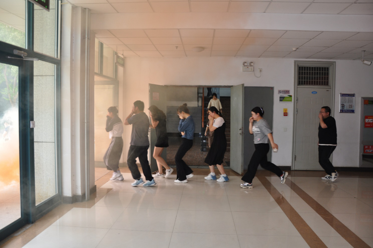 生命与食品学部以高质量安全护航高质量发展 不断推动主题教育见实效